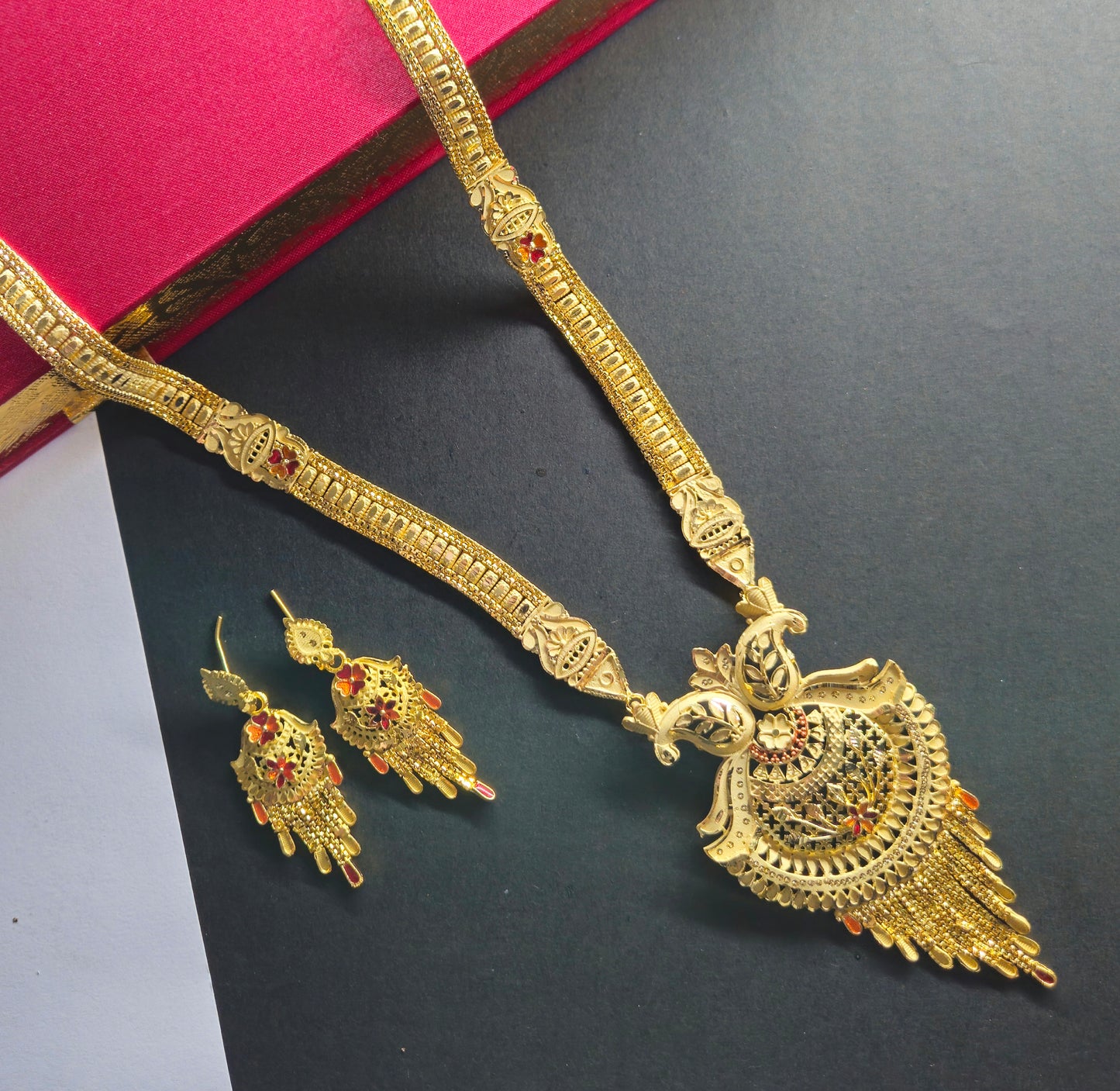 Royal Gold Heritage Rani Haar - Code V002