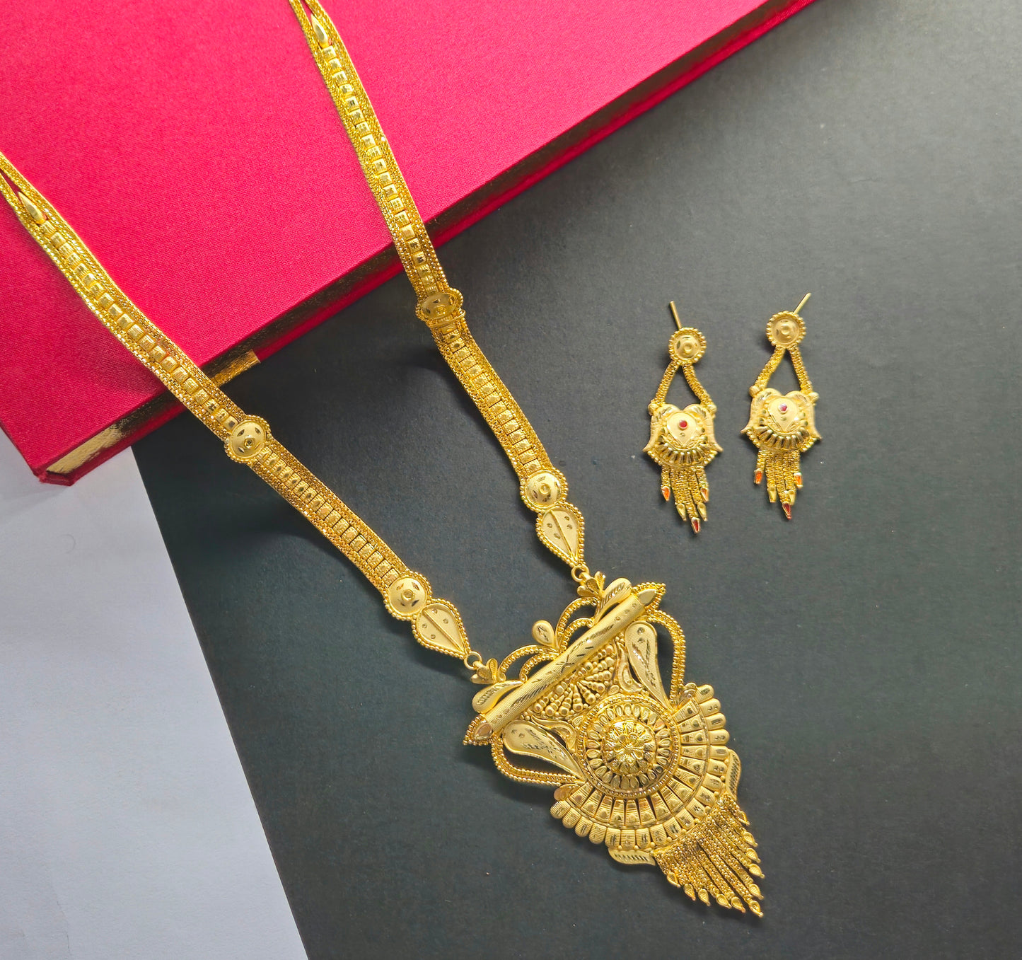 Latest Design Gold Plated Necklace Set for Women - Code V001