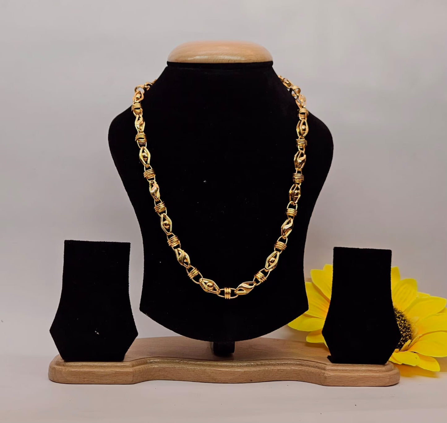 Link With 3D Ball Finely Detailed Design Gold Plated Chain for Men - CODE VO06