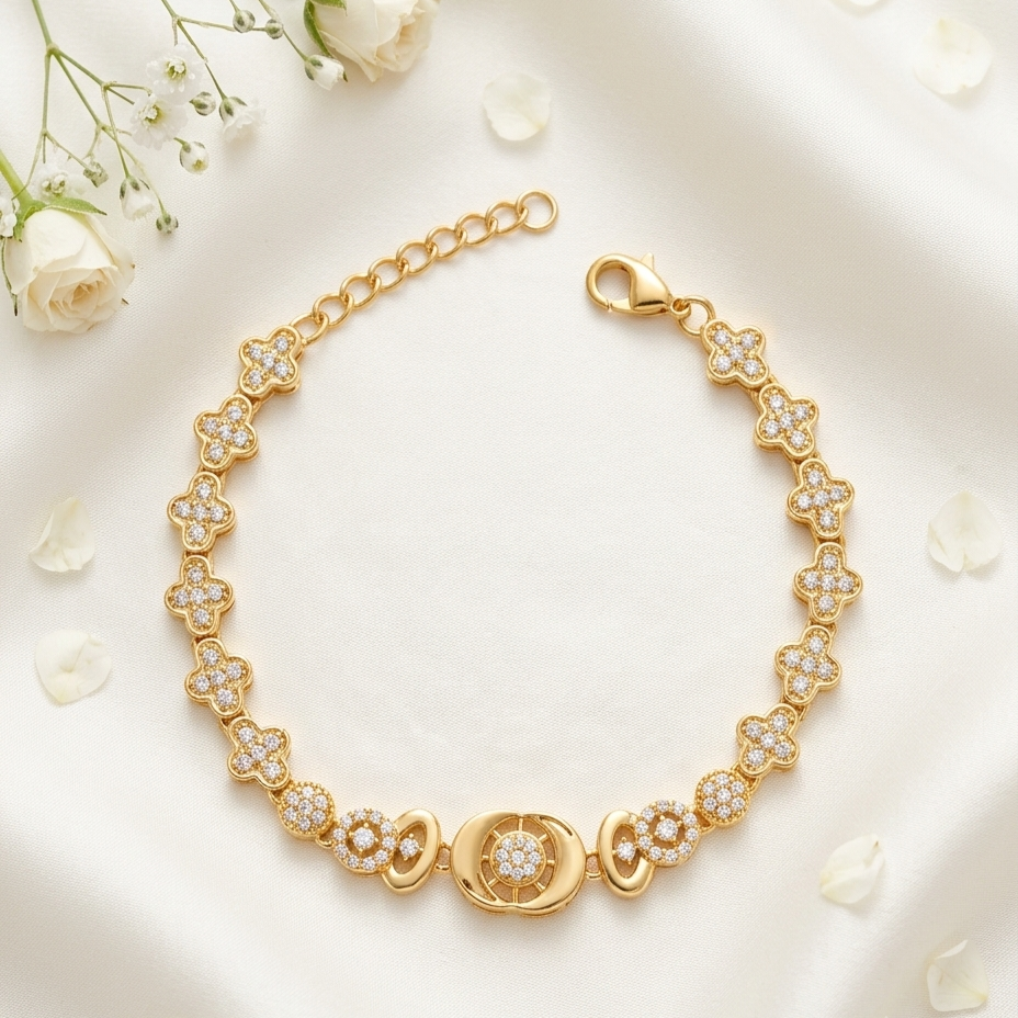 Clover Link & Swirl Center Gold Plated Bracelet - VO04