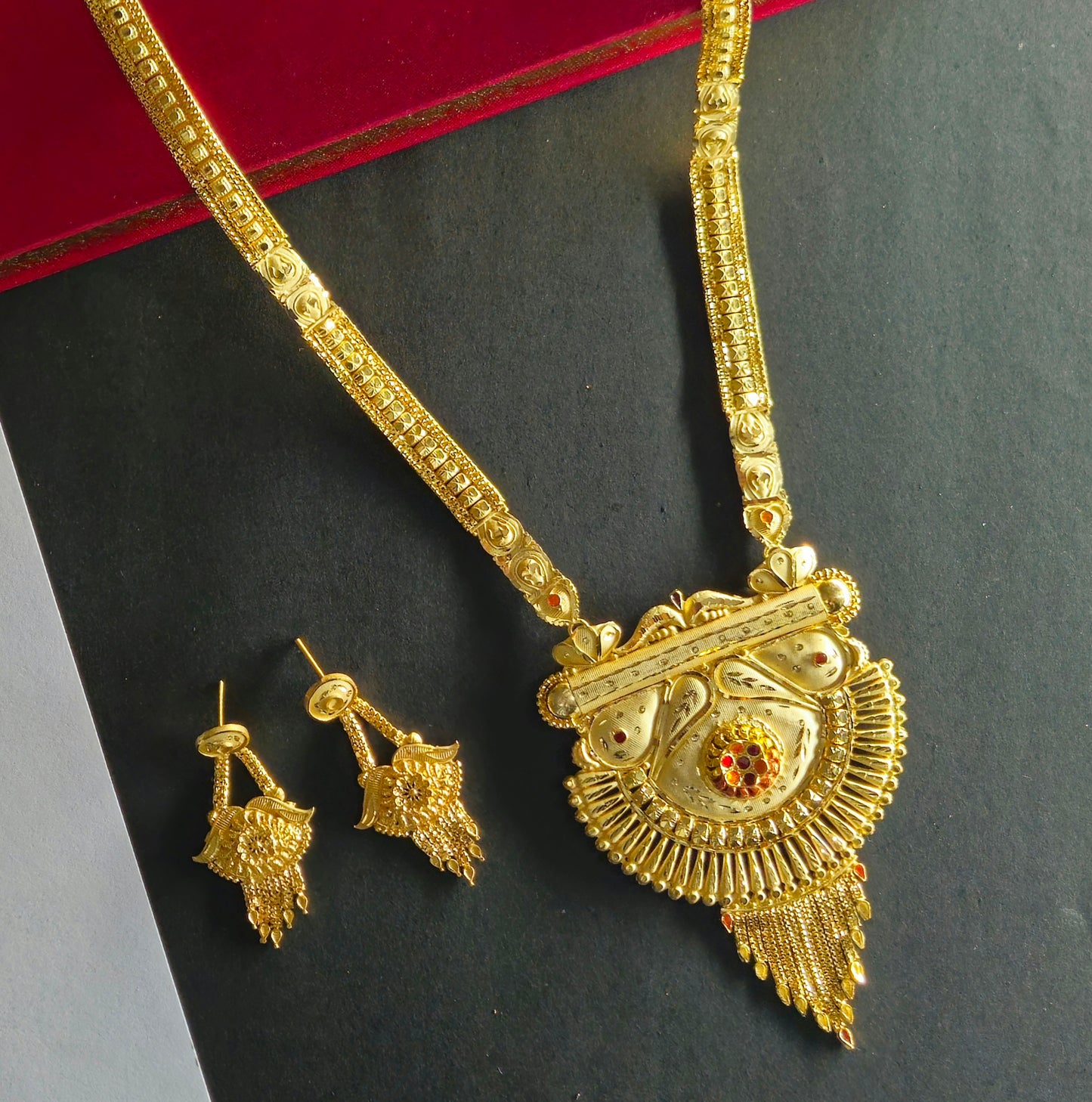 Regal Blossom Gold Polish Rani Haar - Code V004