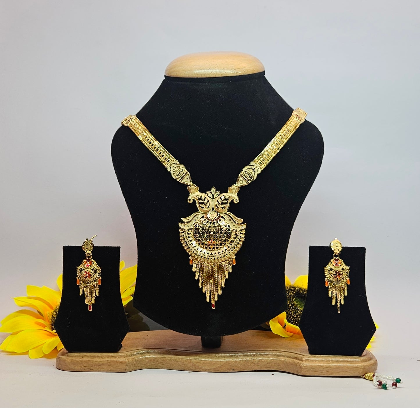 Royal Gold Heritage Rani Haar - Code V002