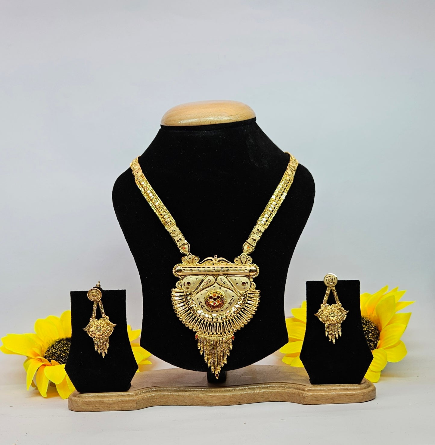 Regal Blossom Gold Polish Rani Haar - Code V004