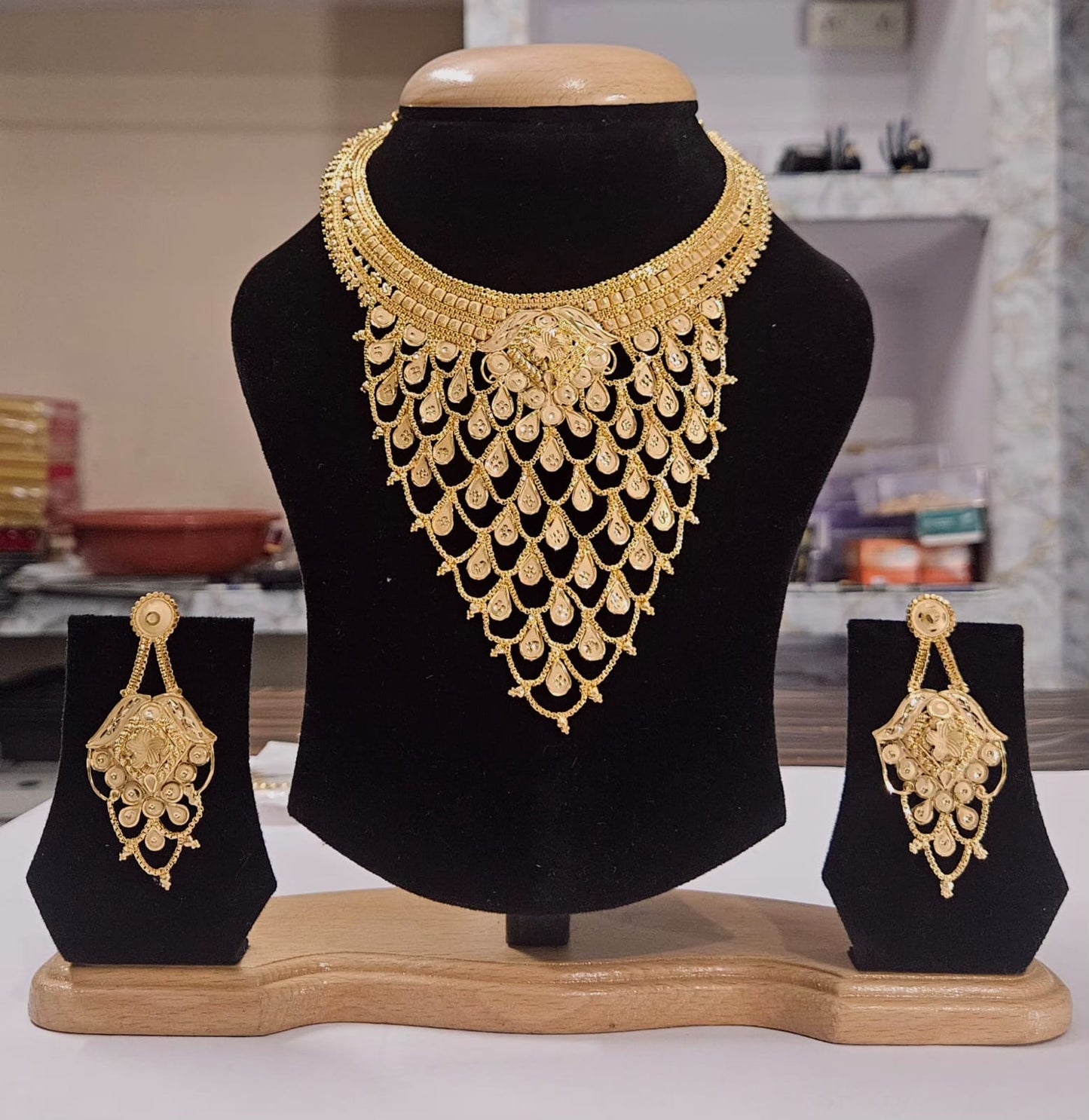 Antique Gold Polish Necklace - Code 005