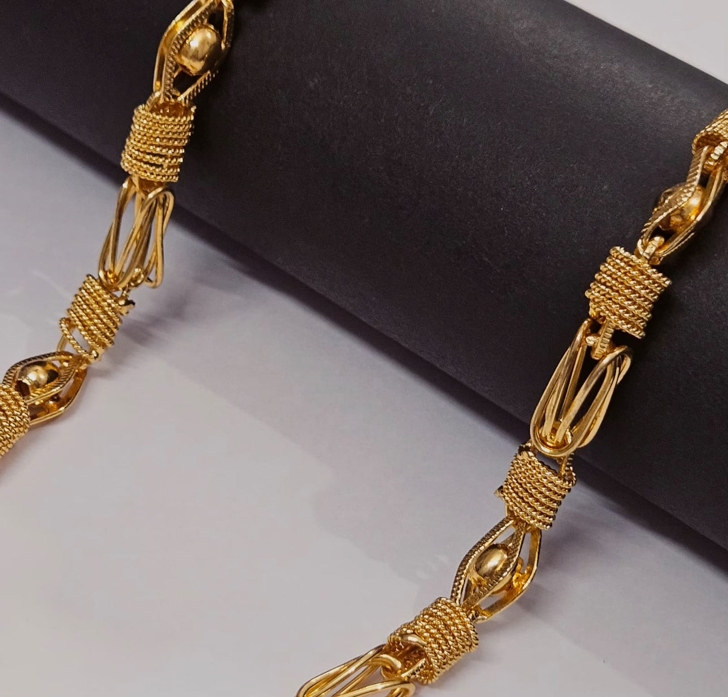 Link With 3D Ball Finely Detailed Design Gold Plated Chain for Men - CODE VO16