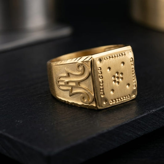 Antique Pattern Engraved Signet Ring – Code VO07