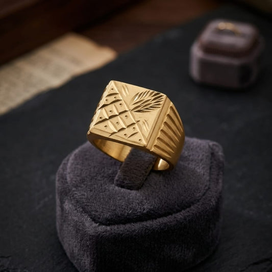 Royal Heritage Engraved Ring  - Code VO011
