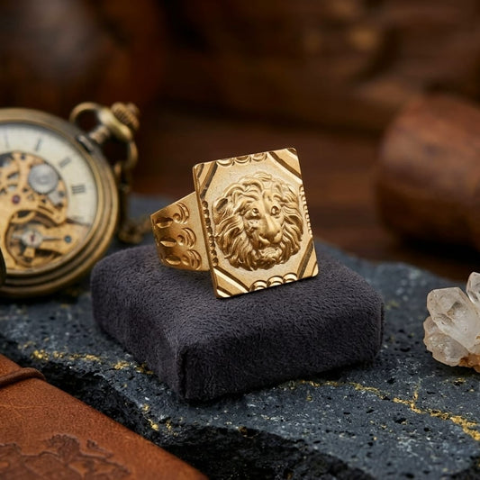 Majestic Lion Signet Ring - Code VO012