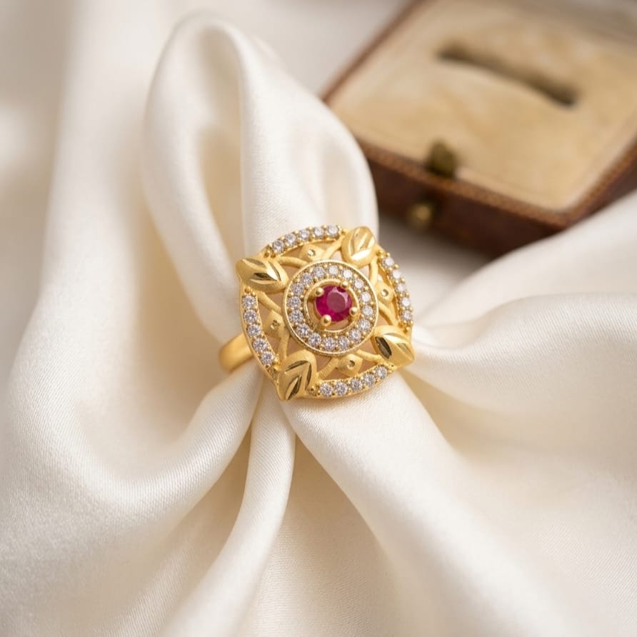 Antique Floral Ruby Gold Ring – Code: VO03