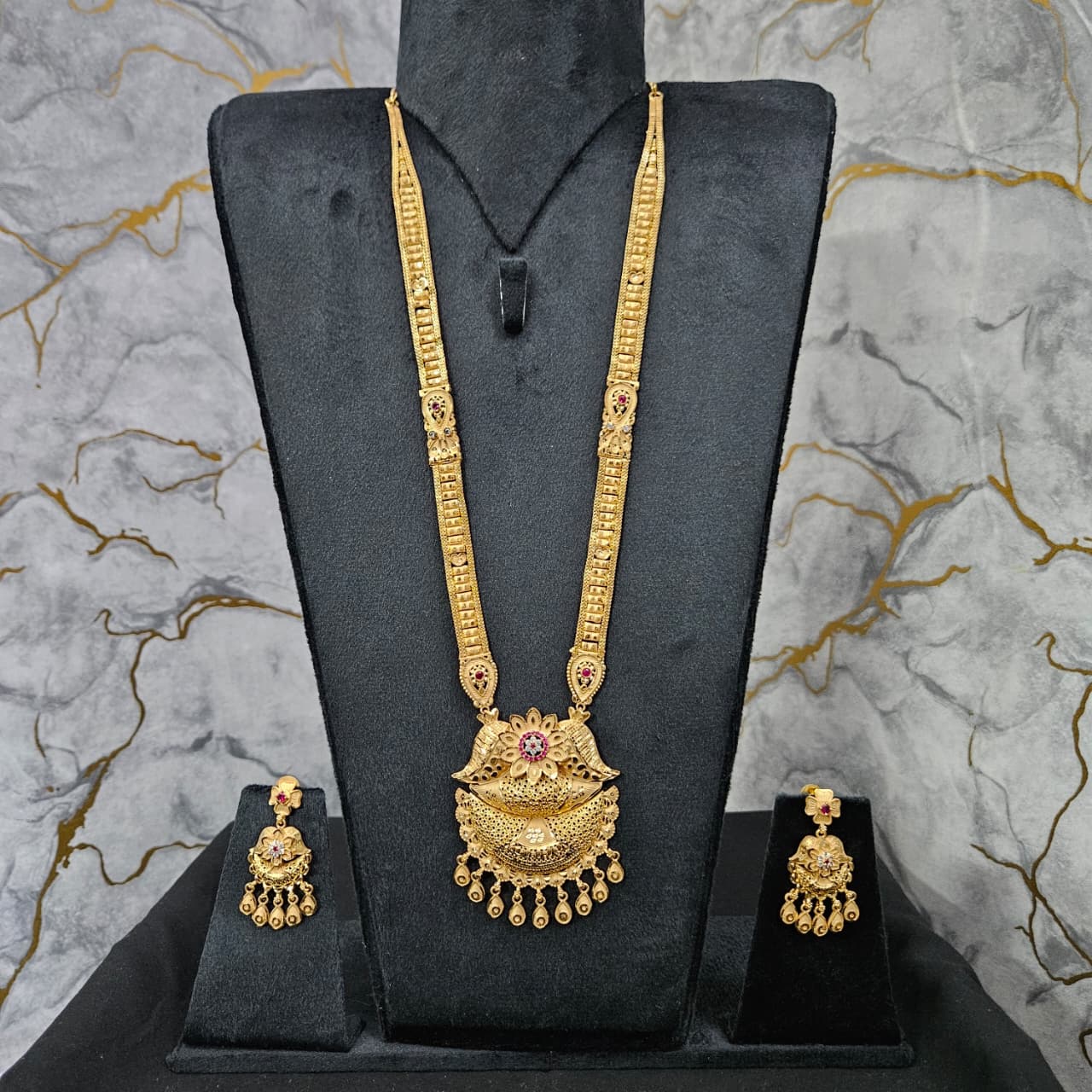 Ruby Blossom Antique Pendant Necklace Set